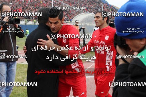 648099, Tabriz, [*parameter:4*], Iran Pro League، Persian Gulf Cup، 2013-14 season، First Leg، Week 15، Tractor S.C. ۱ v ۱ Esteghlal on 2013/11/08 at Yadegar-e Emam Stadium