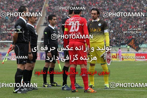 648105, Tabriz, [*parameter:4*], Iran Pro League، Persian Gulf Cup، 2013-14 season، First Leg، Week 15، Tractor S.C. ۱ v ۱ Esteghlal on 2013/11/08 at Yadegar-e Emam Stadium