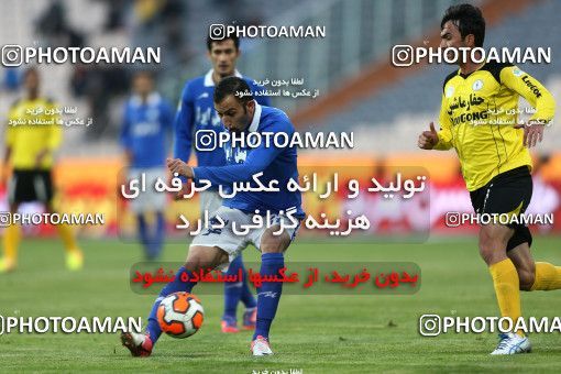 652303, Tehran, [*parameter:4*], Iran Pro League، Persian Gulf Cup، 2013-14 season، Second Leg، Week 18، Esteghlal ۱ v ۰ Fajr-e Sepasi Shiraz on 2013/12/14 at Azadi Stadium