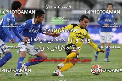 652911, Tehran, [*parameter:4*], Iran Pro League، Persian Gulf Cup، 2013-14 season، Second Leg، Week 18، Esteghlal ۱ v ۰ Fajr-e Sepasi Shiraz on 2013/12/14 at Azadi Stadium