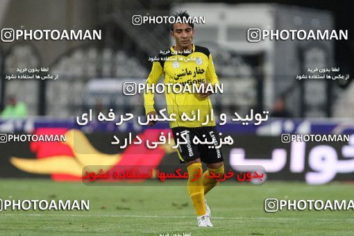 652957, Tehran, [*parameter:4*], Iran Pro League، Persian Gulf Cup، 2013-14 season، Second Leg، Week 18، Esteghlal ۱ v ۰ Fajr-e Sepasi Shiraz on 2013/12/14 at Azadi Stadium