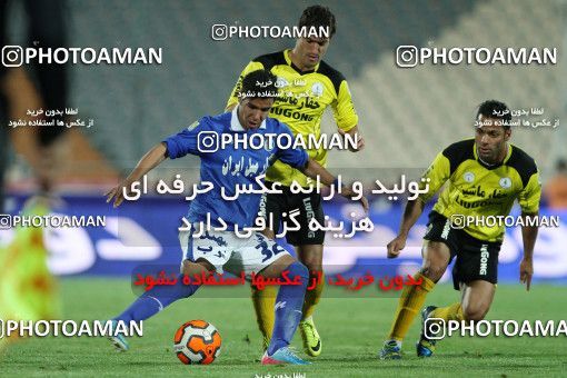 652804, Tehran, [*parameter:4*], Iran Pro League، Persian Gulf Cup، 2013-14 season، Second Leg، Week 18، Esteghlal ۱ v ۰ Fajr-e Sepasi Shiraz on 2013/12/14 at Azadi Stadium