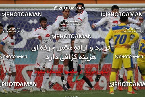 654687, Tehran, [*parameter:4*], Iran Pro League، Persian Gulf Cup، 2013-14 season، Second Leg، Week 19، Rah Ahan ۱ v 3 Naft Tehran on 2013/12/20 at Ekbatan Stadium