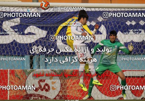 654413, Tehran, [*parameter:4*], Iran Pro League، Persian Gulf Cup، 2013-14 season، Second Leg، Week 19، Rah Ahan ۱ v 3 Naft Tehran on 2013/12/20 at Ekbatan Stadium