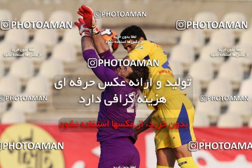 657020, Tehran, [*parameter:4*], Iran Pro League، Persian Gulf Cup، 2013-14 season، Second Leg، Week 22، Naft Tehran ۰ v ۱ Zob Ahan Esfahan on 2014/01/09 at Shahid Dastgerdi Stadium