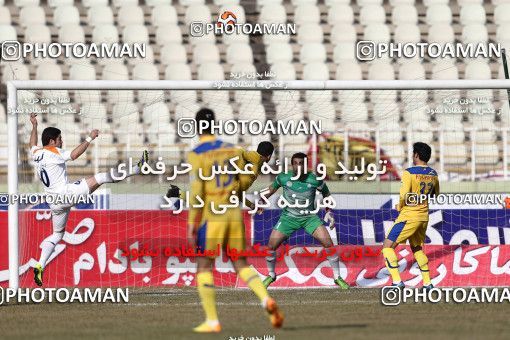 658489, Tehran, Iran, Iran Pro League، Persian Gulf Cup، 2013-14 season، Second Leg، Week 24، Naft Tehran 2 v ۱ Saipa on 2014/01/21 at Shahid Dastgerdi Stadium