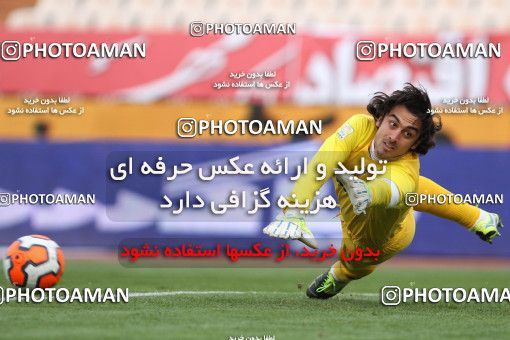 659137, Tehran, [*parameter:4*], Iran Pro League، Persian Gulf Cup، 2013-14 season، Second Leg، Week 24، Esteghlal ۱ v ۱ Zob Ahan Esfahan on 2014/01/26 at Azadi Stadium