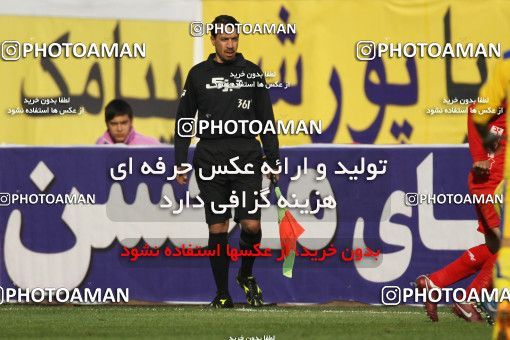 659737, Tehran, [*parameter:4*], Iran Pro League، Persian Gulf Cup، 2013-14 season، Second Leg، Week 26، Naft Tehran 3 v ۰ Tractor S.C. on 2014/02/09 at Takhti Stadium