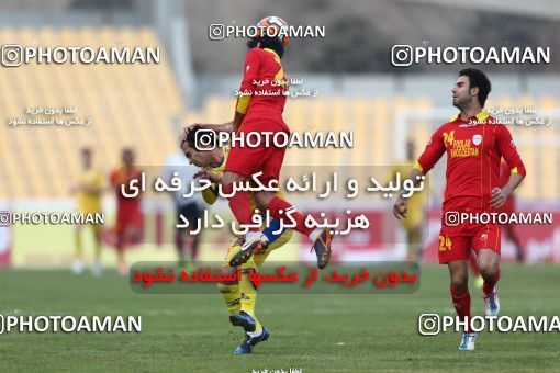 664970, Tehran, [*parameter:4*], Iran Pro League، Persian Gulf Cup، 2013-14 season، Second Leg، Week 27، Naft Tehran ۱ v ۱ Foulad Khouzestan on 2014/02/16 at Takhti Stadium