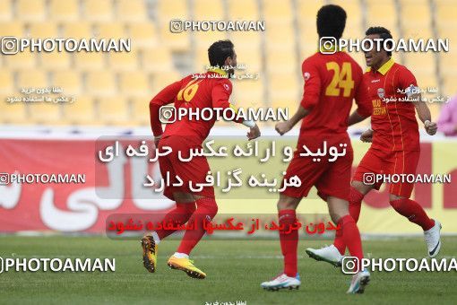 665182, Tehran, [*parameter:4*], Iran Pro League، Persian Gulf Cup، 2013-14 season، Second Leg، Week 27، Naft Tehran ۱ v ۱ Foulad Khouzestan on 2014/02/16 at Takhti Stadium