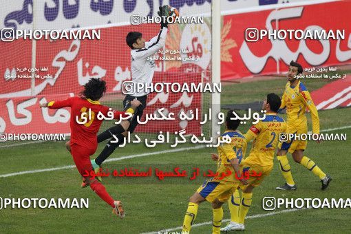 665150, Tehran, [*parameter:4*], Iran Pro League، Persian Gulf Cup، 2013-14 season، Second Leg، Week 27، Naft Tehran ۱ v ۱ Foulad Khouzestan on 2014/02/16 at Takhti Stadium