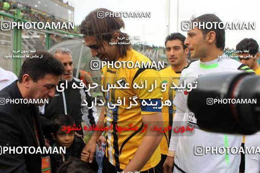 648772, Isfahan,Fooladshahr, [*parameter:4*], Iran Pro League، Persian Gulf Cup، 2013-14 season، Second Leg، Week 17، Sepahan ۰ v ۰ Esteghlal on 2013/12/05 at Foolad Shahr Stadium