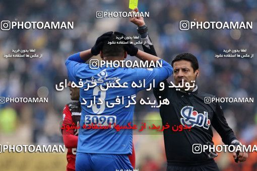 558607, Tehran, Iran, Iran Pro League، Persian Gulf Cup، 2016-17 season، Second Leg، Week 21، Esteghlal 3 v 2 Persepolis on 2017/02/12 at Azadi Stadium