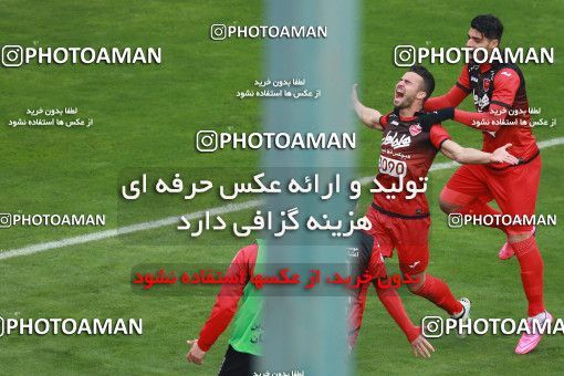 556481, Tehran, Iran, لیگ برتر فوتبال ایران، Persian Gulf Cup، Week 21، Second Leg، Esteghlal 3 v 2 Persepolis on 2017/02/12 at Azadi Stadium