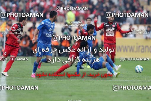 558367, Tehran, Iran, Iran Pro League، Persian Gulf Cup، 2016-17 season، Second Leg، Week 21، Esteghlal 3 v 2 Persepolis on 2017/02/12 at Azadi Stadium