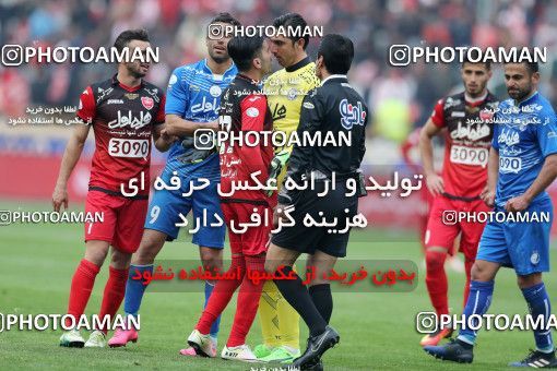 558284, Tehran, Iran, Iran Pro League، Persian Gulf Cup، 2016-17 season، Second Leg، Week 21، Esteghlal 3 v 2 Persepolis on 2017/02/12 at Azadi Stadium