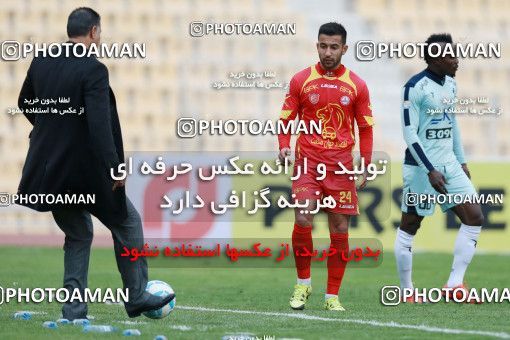 571122, Tehran, [*parameter:4*], لیگ برتر فوتبال ایران، Persian Gulf Cup، Week 21، Second Leg، Naft Tehran 0 v 0 Paykan on 2017/02/09 at Takhti Stadium