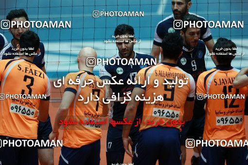 578520, تهران, ایران, بازی سوم مرحله ۱/۴ نهایی لیگ برتر والیبال مردان ایران، فصل ۱۳۹۵، 1395/12/01، خانه والیبال، سایپا ۳ - ۲ صالحین ورامین