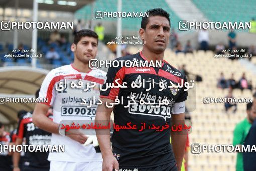 595983, Tehran, [*parameter:4*], Iran Pro League، Persian Gulf Cup، 2016-17 season، Second Leg، Week 27، Naft Tehran 2 v 2 Foulad Khouzestan on 2017/04/14 at Takhti Stadium