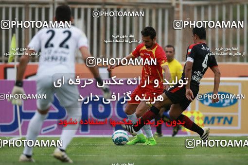 595943, Tehran, [*parameter:4*], Iran Pro League، Persian Gulf Cup، 2016-17 season، Second Leg، Week 27، Naft Tehran 2 v 2 Foulad Khouzestan on 2017/04/14 at Takhti Stadium