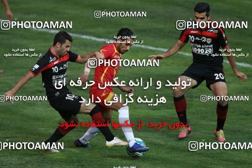 596085, Tehran, [*parameter:4*], لیگ برتر فوتبال ایران، Persian Gulf Cup، Week 27، Second Leg، Naft Tehran 2 v 2 Foulad Khouzestan on 2017/04/14 at Takhti Stadium