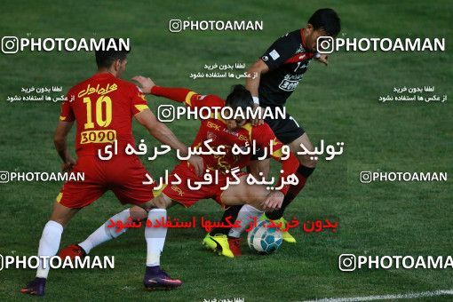 595921, Tehran, [*parameter:4*], لیگ برتر فوتبال ایران، Persian Gulf Cup، Week 27، Second Leg، Naft Tehran 2 v 2 Foulad Khouzestan on 2017/04/14 at Takhti Stadium