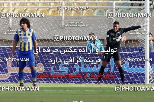 607927, Ahvaz, [*parameter:4*], Iran Pro League، Persian Gulf Cup، 2016-17 season، Second Leg، Week 22، Foulad Khouzestan 2 v 2 Gostaresh Foulad Tabriz on 2017/02/16 at Ahvaz Ghadir Stadium