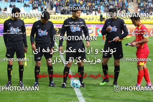 615916, Isfahan, [*parameter:4*], Iran Pro League، Persian Gulf Cup، 2016-17 season، Second Leg، Week 17، Sepahan 2 v ۱ Naft Tehran on 2017/01/18 at Naghsh-e Jahan Stadium