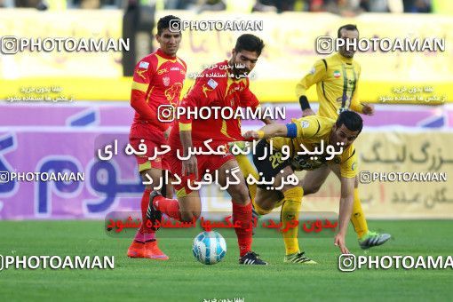 615919, Isfahan, [*parameter:4*], Iran Pro League، Persian Gulf Cup، 2016-17 season، Second Leg، Week 17، Sepahan 2 v ۱ Naft Tehran on 2017/01/18 at Naghsh-e Jahan Stadium