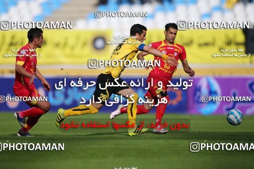 612504, Isfahan, [*parameter:4*], Iran Pro League، Persian Gulf Cup، 2016-17 season، Second Leg، Week 17، Sepahan 2 v ۱ Naft Tehran on 2017/01/18 at Naghsh-e Jahan Stadium