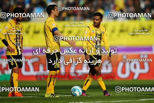 612363, Isfahan, [*parameter:4*], Iran Pro League، Persian Gulf Cup، 2016-17 season، Second Leg، Week 17، Sepahan 2 v ۱ Naft Tehran on 2017/01/18 at Naghsh-e Jahan Stadium