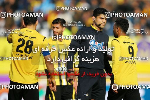 612442, Isfahan, [*parameter:4*], Iran Pro League، Persian Gulf Cup، 2016-17 season، Second Leg، Week 17، Sepahan 2 v ۱ Naft Tehran on 2017/01/18 at Naghsh-e Jahan Stadium