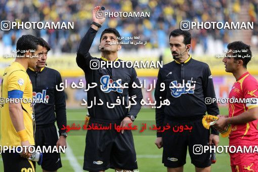 612399, Isfahan, [*parameter:4*], Iran Pro League، Persian Gulf Cup، 2016-17 season، Second Leg، Week 17، Sepahan 2 v ۱ Naft Tehran on 2017/01/18 at Naghsh-e Jahan Stadium