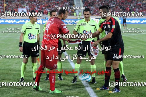 622713, Tehran, Iran, Iran Pro League، Persian Gulf Cup، 2016-17 season، First Leg، Week 2، Persepolis ۱ v ۱ Foulad Khouzestan on 2016/08/01 at Azadi Stadium