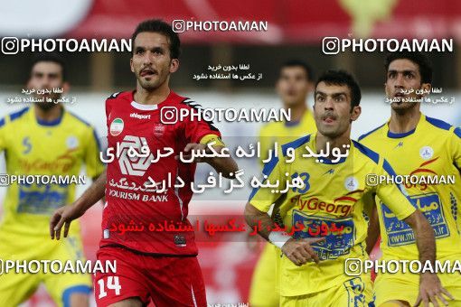 680963, Tehran, [*parameter:4*], Iran Pro League، Persian Gulf Cup، 2013-14 season، First Leg، Week 6، Naft Tehran ۱ v ۰ Persepolis on 2013/08/23 at Takhti Stadium