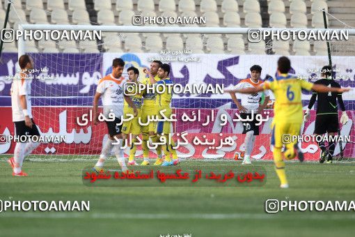 683025, Tehran, [*parameter:4*], Iran Pro League، Persian Gulf Cup، 2013-14 season، First Leg، Week 8، Naft Tehran ۱ v ۰ Mes Kerman on 2013/09/05 at Takhti Stadium