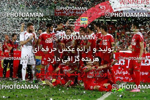 812304, Tehran, Iran, Iran Football Super Cup, Persepolis 3 v 0 Naft Tehran on 2017/07/21 at Azadi Stadium