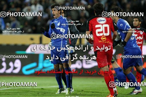 709977, Tehran, [*parameter:4*], Iran Pro League، Persian Gulf Cup، 2011-12 season، Second Leg، Week 24، Esteghlal 2 v 3 Persepolis on 2012/02/02 at Azadi Stadium