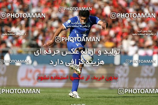 759072, Tehran, [*parameter:4*], Iran Pro League، Persian Gulf Cup، 2010-11 season، First Leg، Week 11، Esteghlal ۱ v ۰ Persepolis on 2010/10/15 at Azadi Stadium