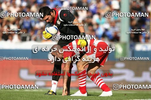 759117, Tehran, [*parameter:4*], Iran Pro League، Persian Gulf Cup، 2010-11 season، First Leg، Week 11، Esteghlal ۱ v ۰ Persepolis on 2010/10/15 at Azadi Stadium