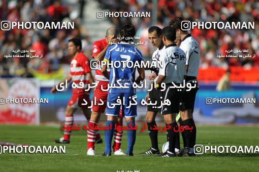 710197, Tehran, [*parameter:4*], Iran Pro League، Persian Gulf Cup، 2010-11 season، First Leg، Week 11، Esteghlal ۱ v ۰ Persepolis on 2010/10/15 at Azadi Stadium