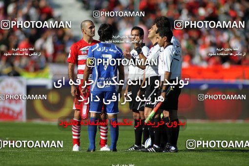 710279, Tehran, [*parameter:4*], Iran Pro League، Persian Gulf Cup، 2010-11 season، First Leg، Week 11، Esteghlal ۱ v ۰ Persepolis on 2010/10/15 at Azadi Stadium