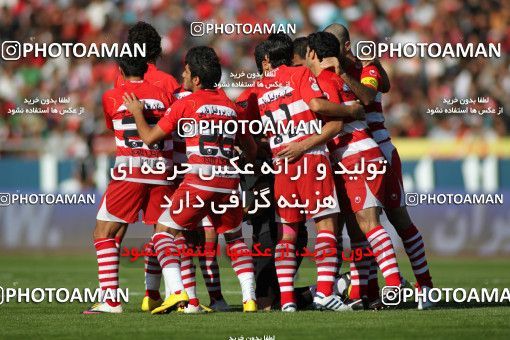 710301, Tehran, [*parameter:4*], Iran Pro League، Persian Gulf Cup، 2010-11 season، First Leg، Week 11، Esteghlal ۱ v ۰ Persepolis on 2010/10/15 at Azadi Stadium