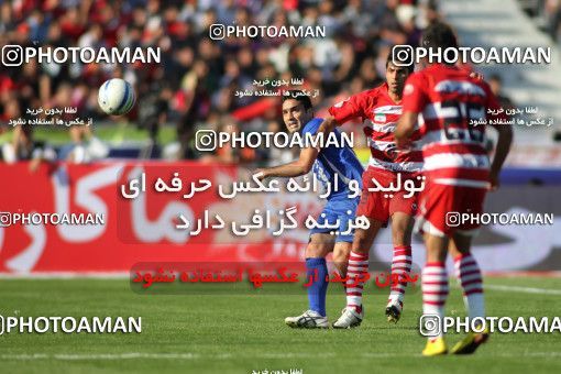 710260, Tehran, [*parameter:4*], Iran Pro League، Persian Gulf Cup، 2010-11 season، First Leg، Week 11، Esteghlal ۱ v ۰ Persepolis on 2010/10/15 at Azadi Stadium