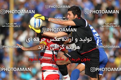 710209, Tehran, [*parameter:4*], Iran Pro League، Persian Gulf Cup، 2010-11 season، First Leg، Week 11، Esteghlal ۱ v ۰ Persepolis on 2010/10/15 at Azadi Stadium