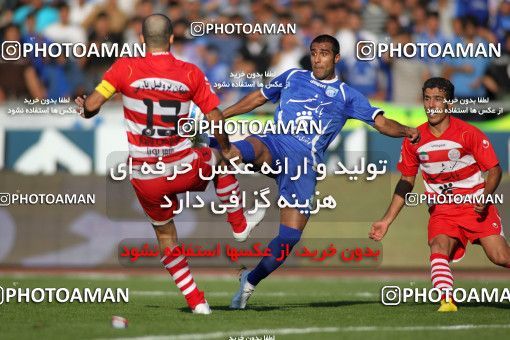 710305, Tehran, [*parameter:4*], Iran Pro League، Persian Gulf Cup، 2010-11 season، First Leg، Week 11، Esteghlal ۱ v ۰ Persepolis on 2010/10/15 at Azadi Stadium