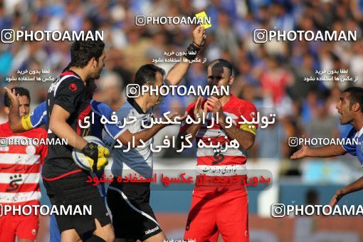 710175, Tehran, [*parameter:4*], Iran Pro League، Persian Gulf Cup، 2010-11 season، First Leg، Week 11، Esteghlal ۱ v ۰ Persepolis on 2010/10/15 at Azadi Stadium