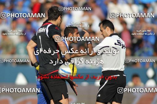 710294, Tehran, [*parameter:4*], Iran Pro League، Persian Gulf Cup، 2010-11 season، First Leg، Week 11، Esteghlal ۱ v ۰ Persepolis on 2010/10/15 at Azadi Stadium