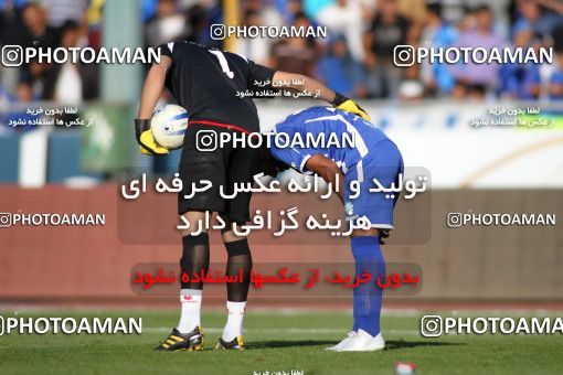 710278, Tehran, [*parameter:4*], Iran Pro League، Persian Gulf Cup، 2010-11 season، First Leg، Week 11، Esteghlal ۱ v ۰ Persepolis on 2010/10/15 at Azadi Stadium