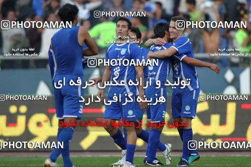 710222, Tehran, [*parameter:4*], Iran Pro League، Persian Gulf Cup، 2010-11 season، First Leg، Week 11، Esteghlal ۱ v ۰ Persepolis on 2010/10/15 at Azadi Stadium